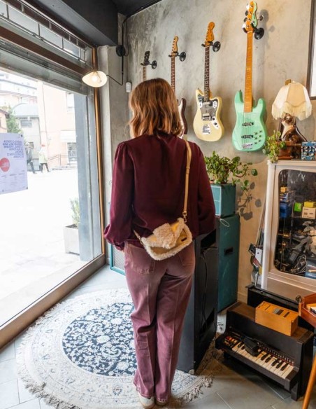 Camicia elegante color borgogna in tessuto fluido