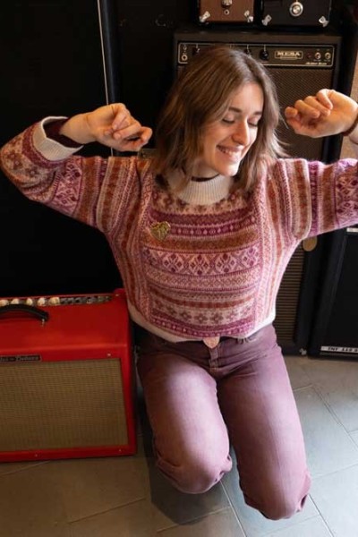 Maglia Jacquard Tirolese nei toni rosa, bordeaux e verde oliva 2